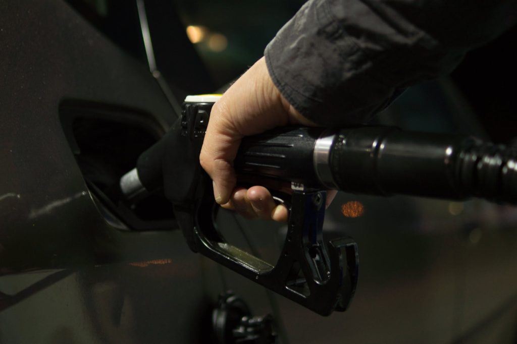 Condamnat la închisoare pentru furt de motorină în timp ce era eliberat condiționat