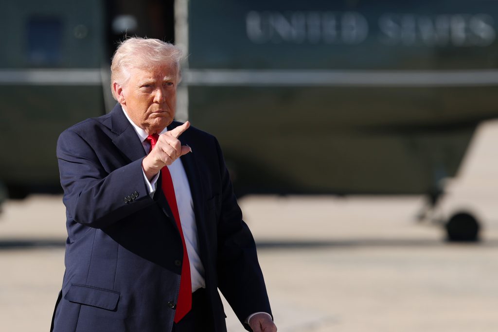 Trump: Alegerile sunt o „parodie de justiție”, cere instanțelor să intervină