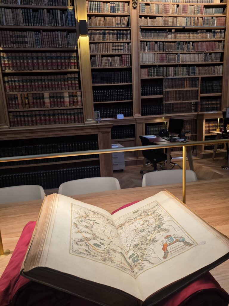 Hărți vechi ale României, Transilvaniei și Alba-Iuliei, descoperite într-o bibliotecă franceză