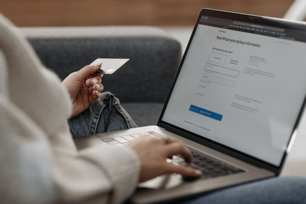 Plăți moderne: card digital și cashback fără birocrație