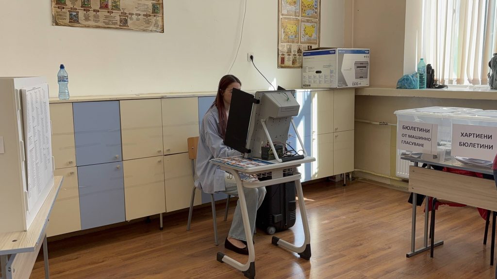 Bulgaria: Fostul președinte domină alegerile, învinge fostul premier