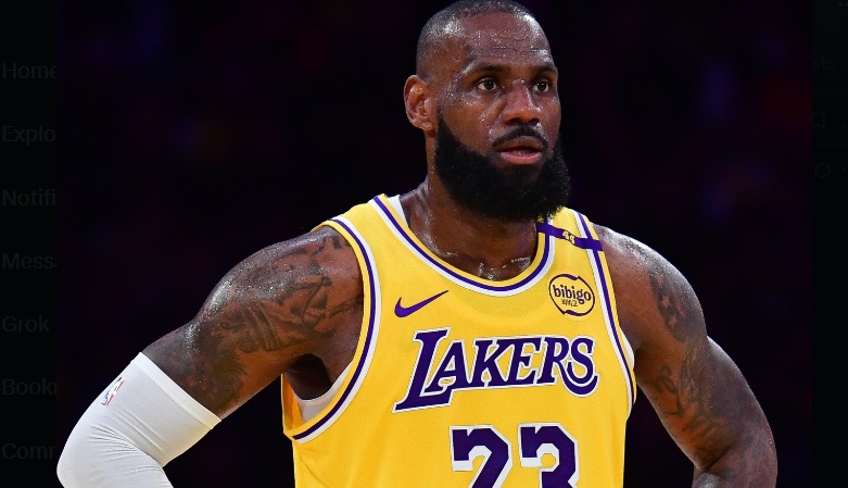 Lakers câștigă și meciul 2, LeBron aproape de triple-double