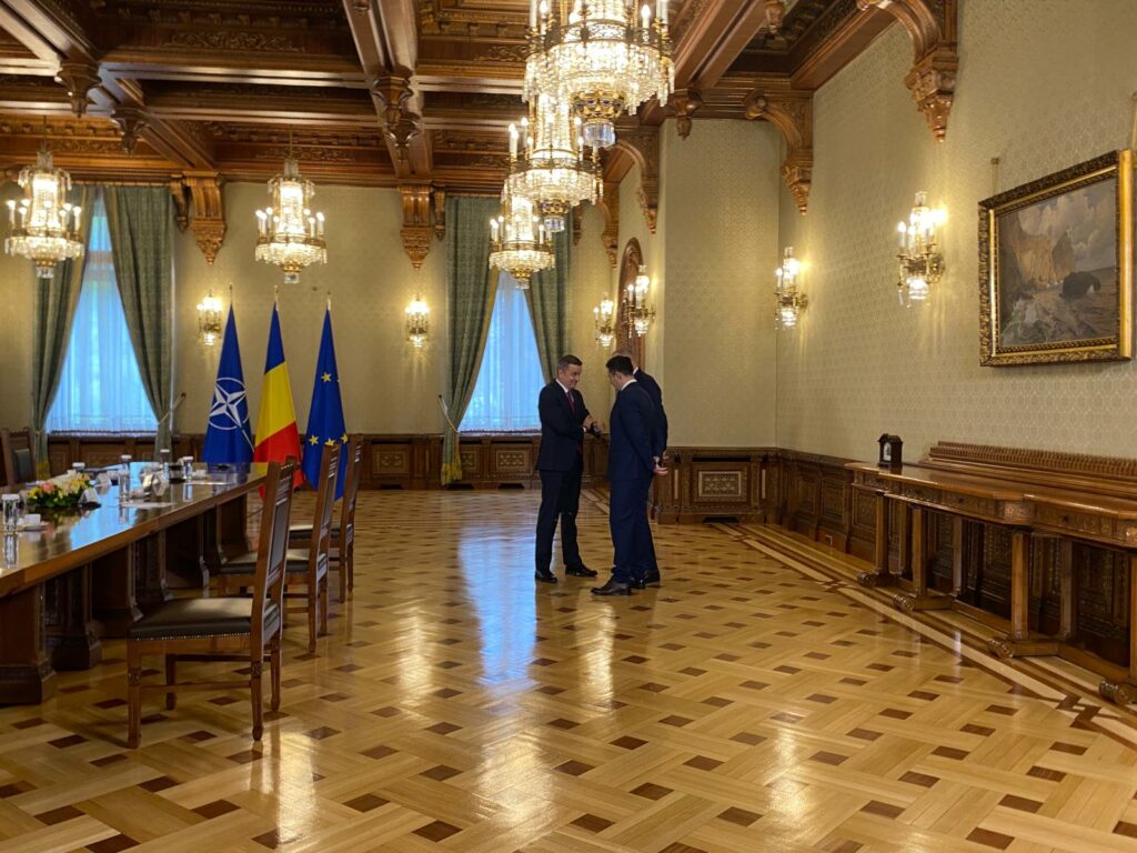 Tensiuni politice la Cotroceni: Consultările au demarat.