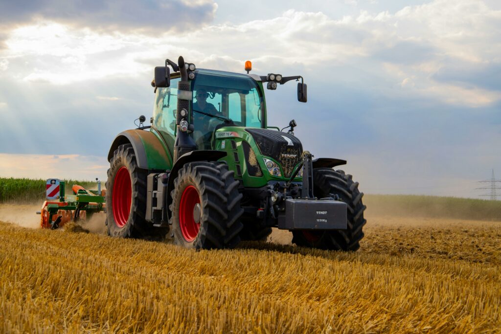 Fermierii primesc ajutor: Guvernul alocă peste 180 milioane euro prin ajutoare naționale