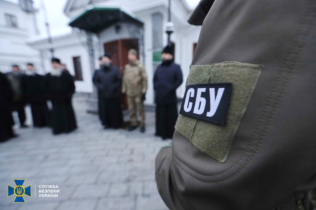 Ucraina: 4 militari arestați pentru răpire și cerere de răscumpărare 30.000 dolari