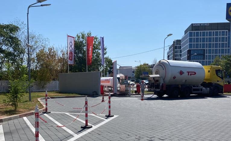 Conflict spontan într-o staţie GPL: şofer înjunghiat în Capitală