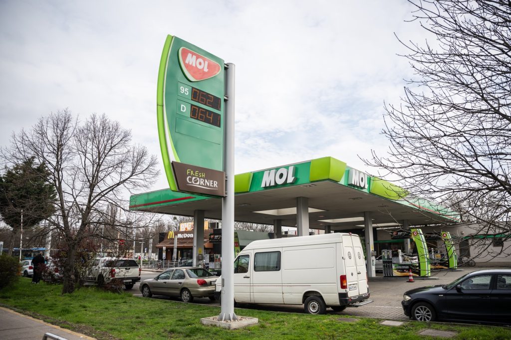Ucraina anunță reluarea fluxului de petrol rus prin conducta Drujba