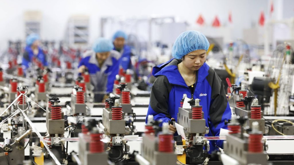 China depășește taxele lui Trump, dar conflictul din Iran lovește puternic