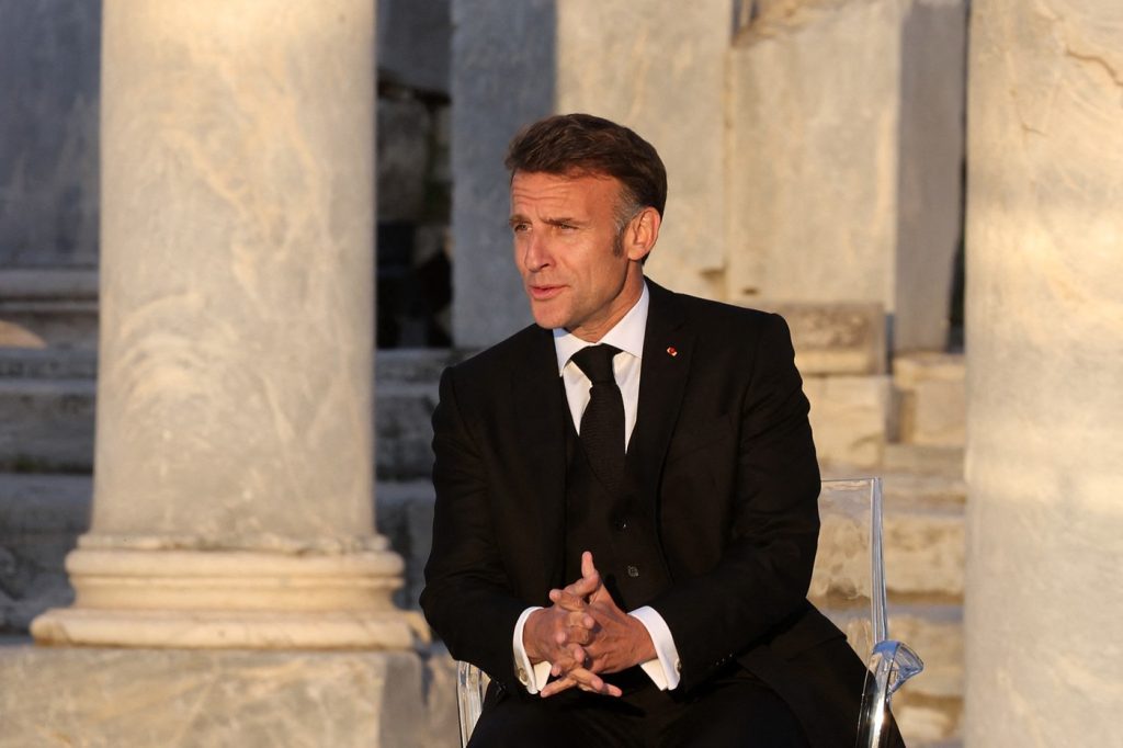 Macron: Trei președinți se opun europenilor, e timpul pentru măsuri decisive