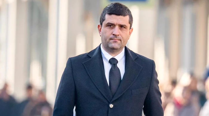 Miruță: Noi trenuri nu vor sta iarnă-vacanța la soare