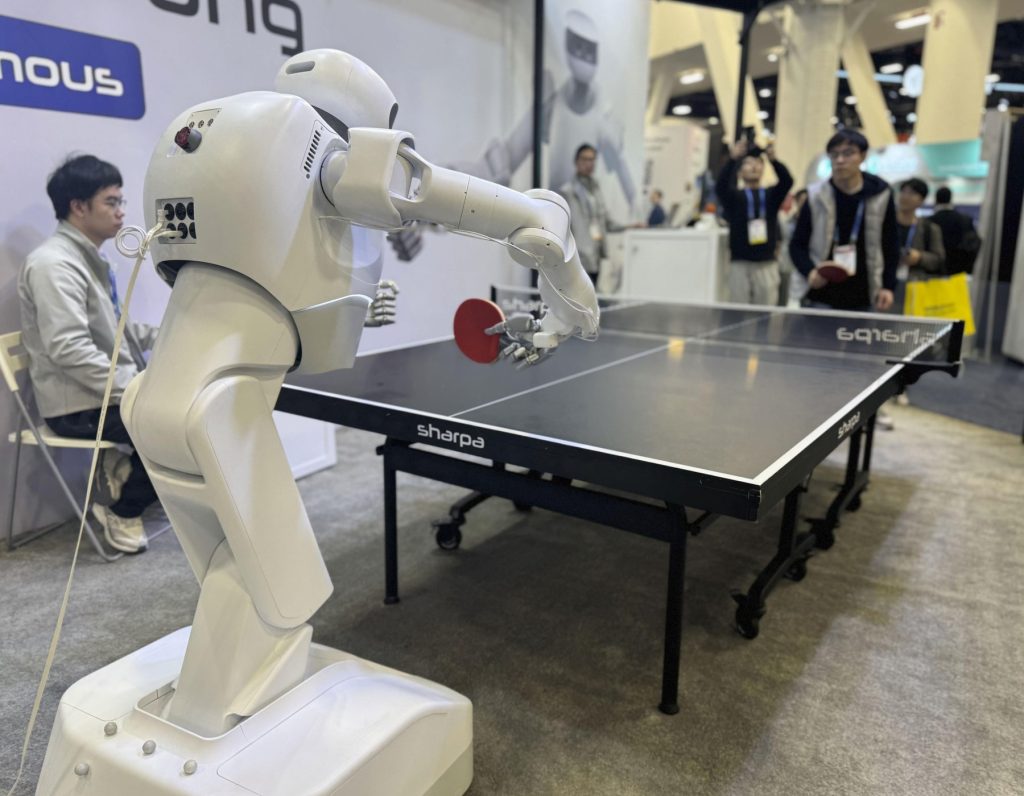 Robotul „Ace” amenință jucătorii de top la tenis de masă mondial