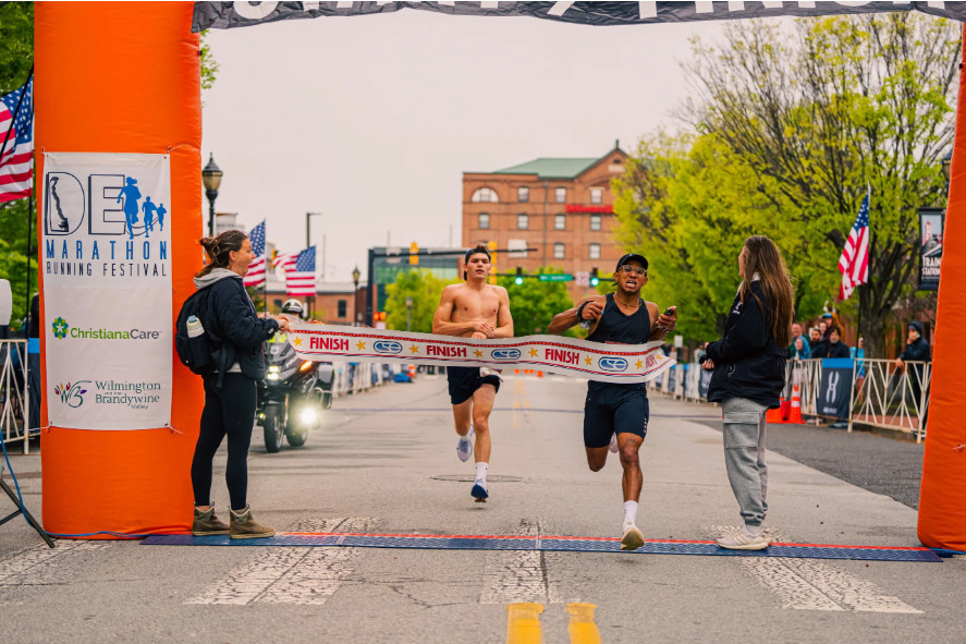 Maratonist înfrânt în ultimul moment de pe podium | VIDEO