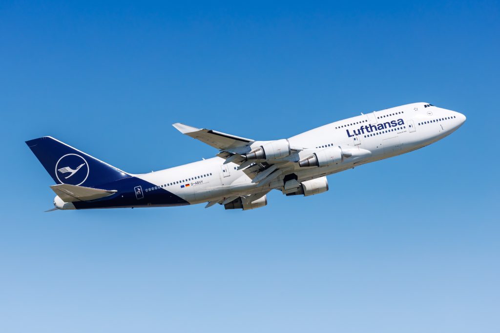 Lufthansa anulează 20.000 de zboruri pentru a economisi combustibil până în octombrie