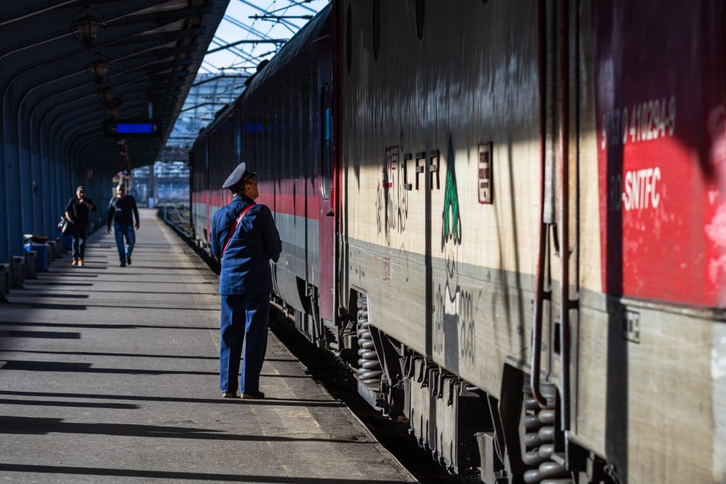 CFR anunță programul trenurilor pentru minivacanța de 1 mai