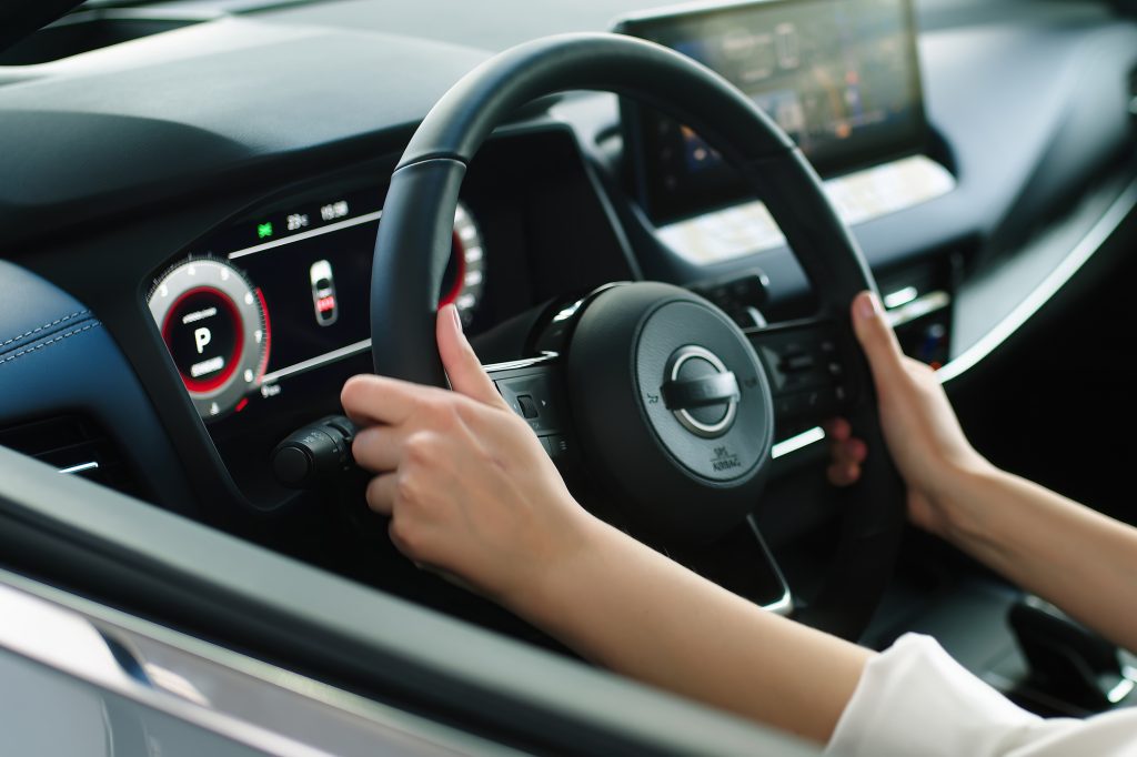 Examenul auto ar putea include din nou proba în poligon pentru permis de conducere