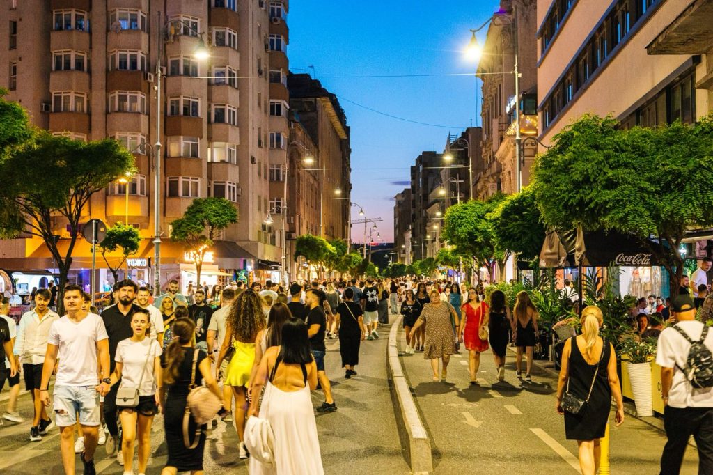 Bucureștiul se mișcă: maratoane, jazz, vermut și Comic Con în weekend