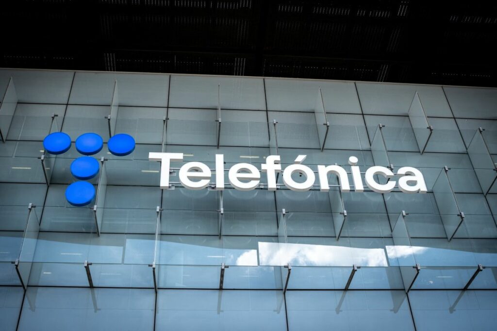 Digi întrerupe din nou accesul la rețea pentru spanioli: ce se întâmplă cu acordul Telefónica?