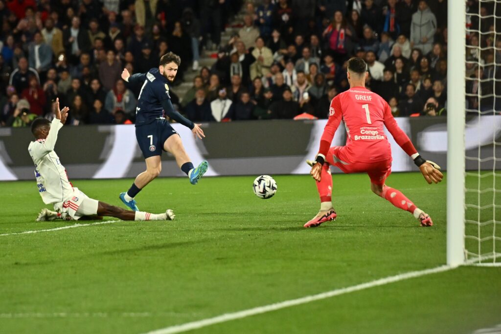 PSG răstoarnă Bayern cu un meci istoric de 9 goluri în semifinalele Champions League