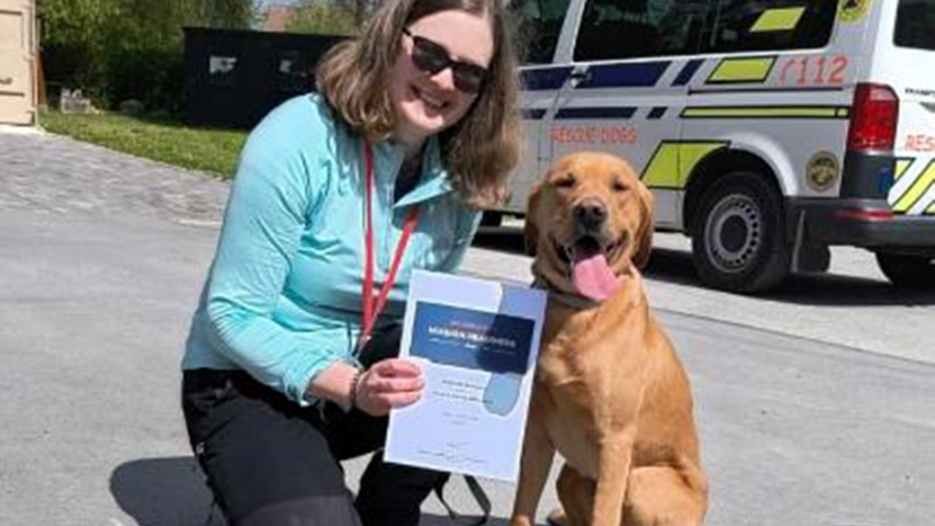 Tobi, primul câine privat din România, certificat pentru misiuni internaționale de salvare
