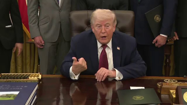 Tensiuni în Strâmtoarea Ormuz: SUA și Iran se acuză reciproc, Trump refuză comentarii.