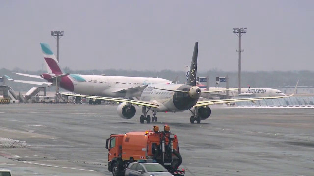 Europa în criză: Risc de întrerupere a alimentării cu kerosen pentru avioane