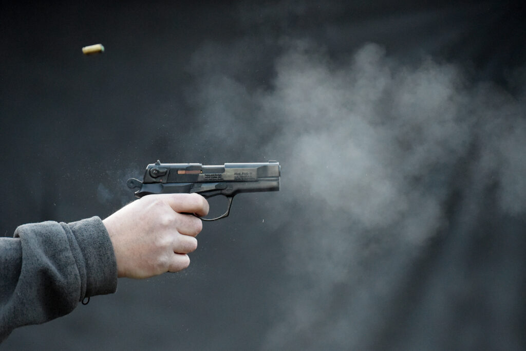 Deținut evadat împușcat mortal de polițiști în Dolj
