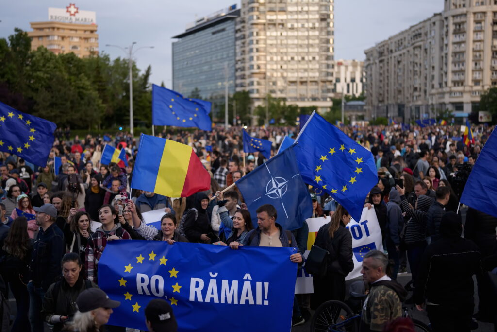 Zeci de mii la București: „Europa, acum!” pe 9 Mai, pentru democrație și viitor european