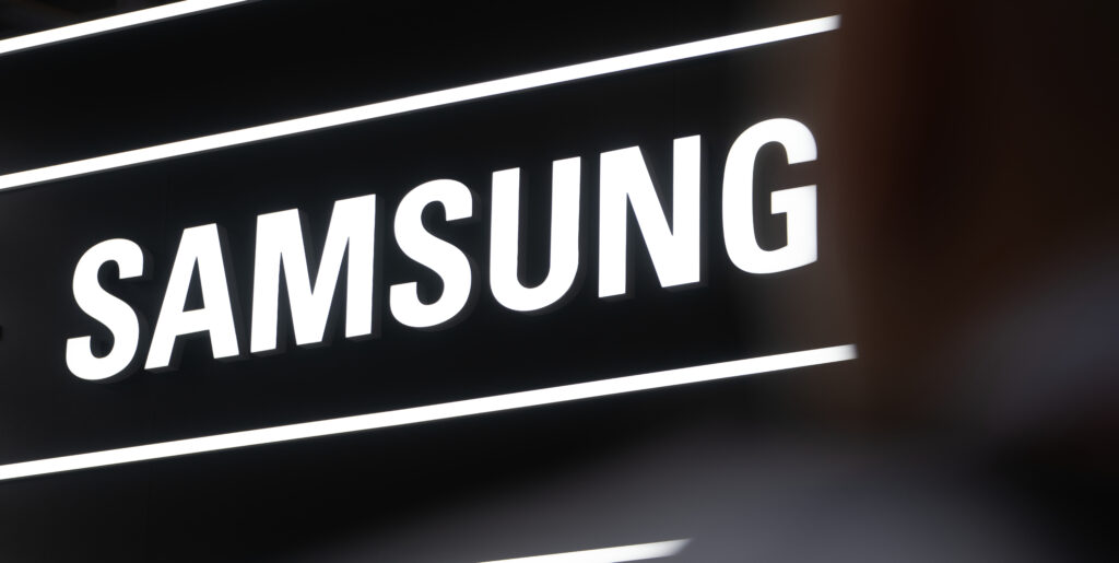 Samsung sparge pragul de 1.000 de miliarde de dolari capitalizare bursieră