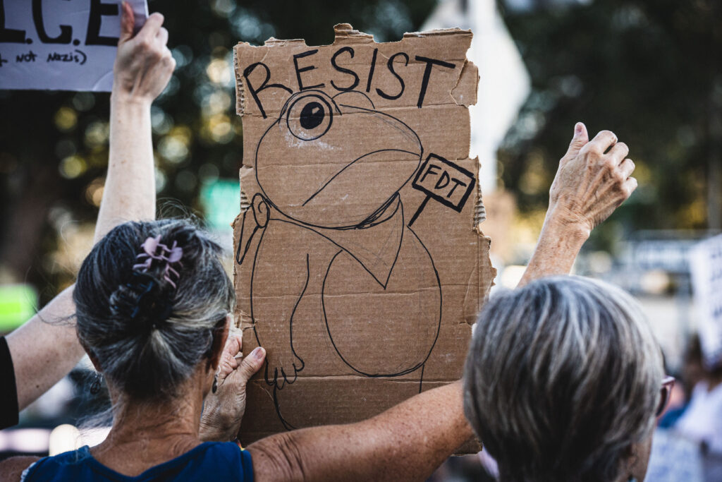 Milioane de oameni marchează 1 Mai cu proteste pentru salarii mai mari și locuri de muncă echitabile