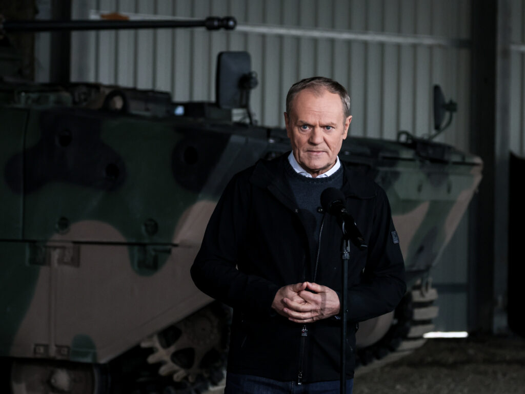 Tusk cere NATO să acționeze după retragerea americanilor din Germania