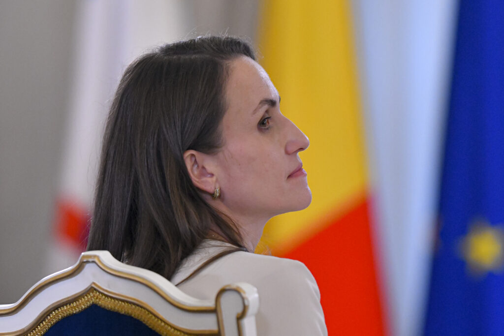 Țoiu: Desecretizarea arhivei nu are sens dacă poporul român a fost trădat