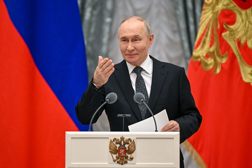 Rusia impune armistițiu, dar Zelenski riscă să-l încalce