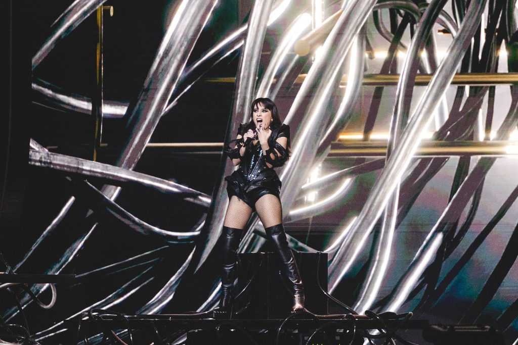 România, locul trei la Eurovision cu „Choke Me” – Alexandra Căpitănescu strălucește!