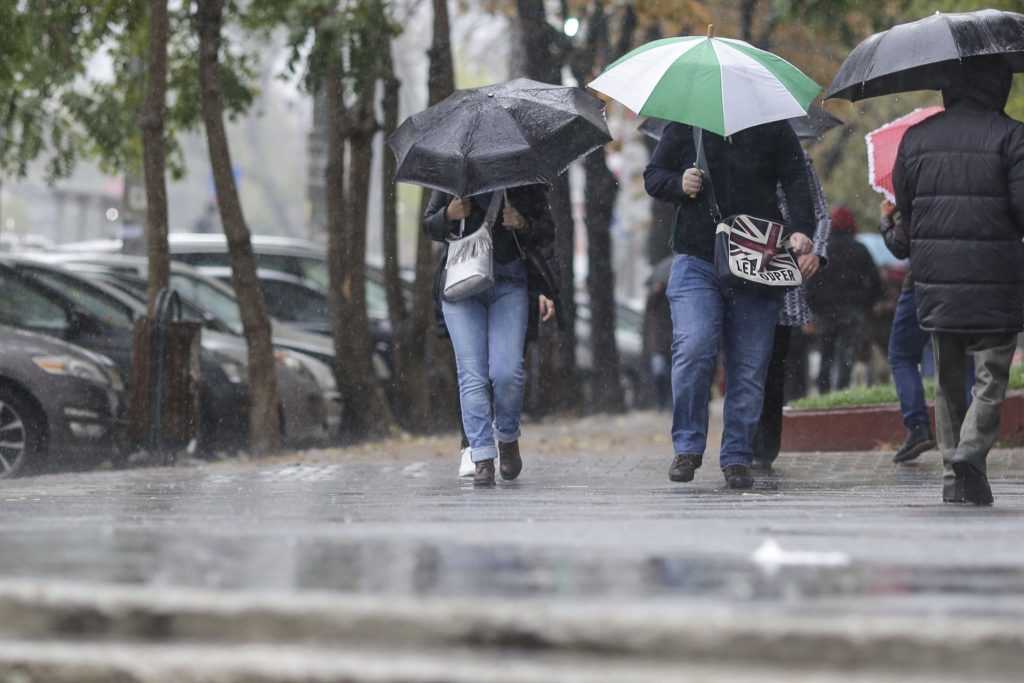 ANM emite alertă de vreme instabilă: jumătate de țară sub cod galben de vânt