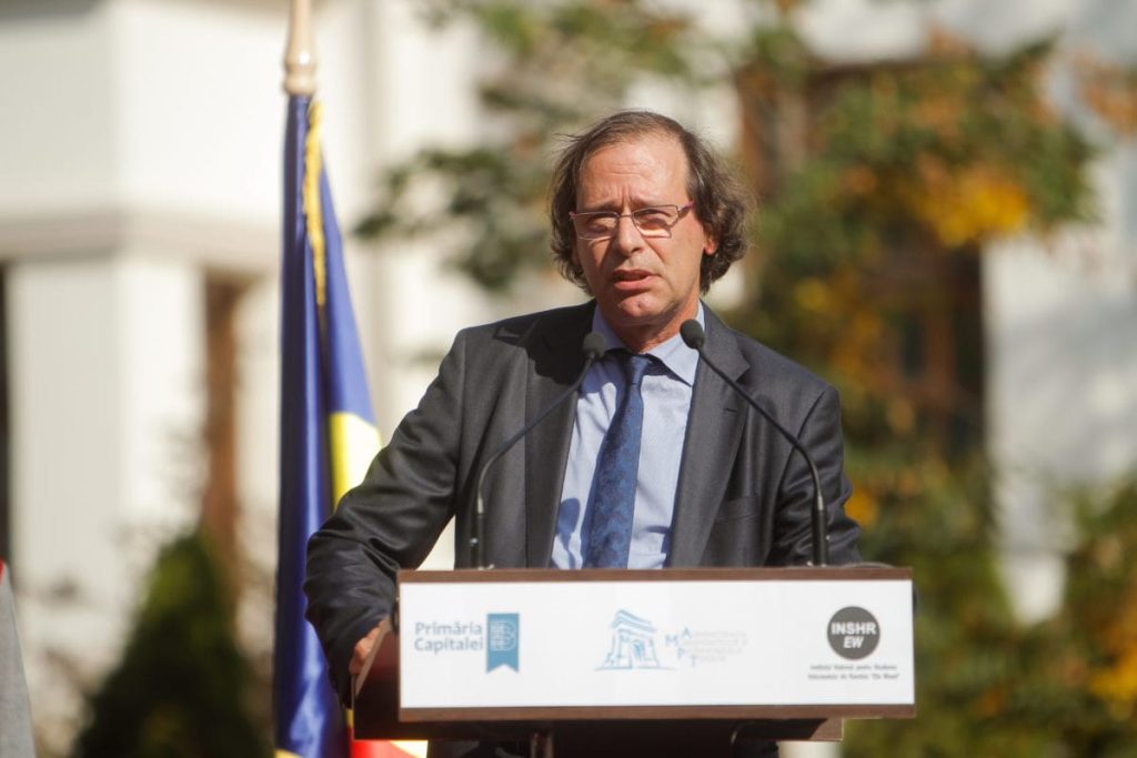 Wiesel” critică aprobarea unui memorial pentru militant fascist în România