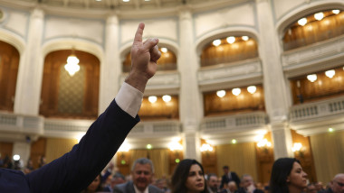 Legea-cheie pentru PNRR blocată 3 ani în Parlament. Reformele întârzie