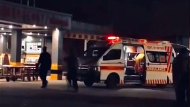Atac sinucigaș în Pakistan: 15 polițiști morți într-o explozie la o bază de securitate