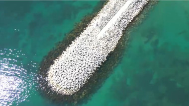 Marea Neagră, transformată în turcoaz: Imagini spectaculoase pe litoralul românesc