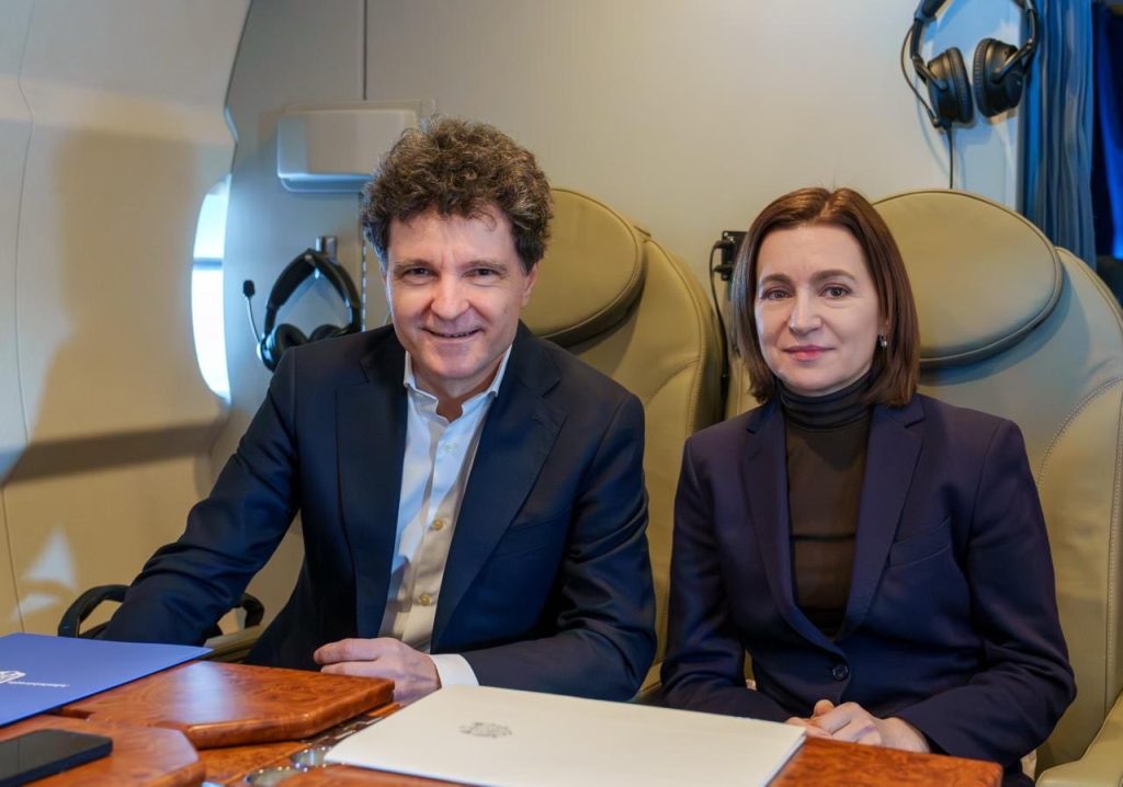 Nicușor Dan și Maia Sandu, pe drum spre Erevan pentru reuniunea CPE
