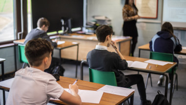 Reformă în educație: 175 de programe școlare noi pentru liceeni