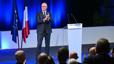 Edouard Philippe înscrie candidatura pentru a opri extrema dreaptă în Franța
