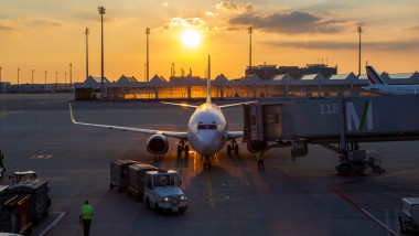 Zboruri anulate în masă vara aceasta, aeroporturile sună alarma