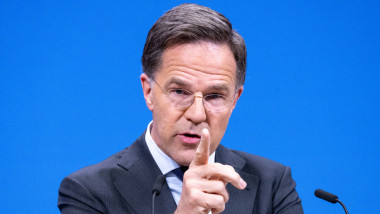 Rutte: NATO va răspunde „devastator” la orice atac, angajamentul faţă de art. 5 rămâne ferm