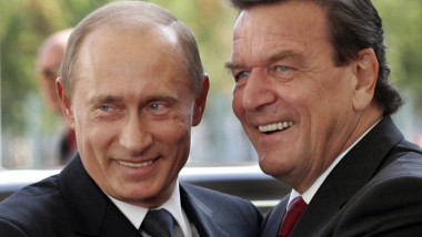 Germania, sceptică la propunerea Kremlinului: Schroeder, mediator în Ucraina?