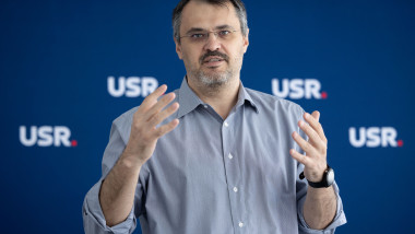 Ghinea: „Mai bine mi-aș tăia mâna decât să votez premierul Predoiu