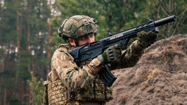 Ucrainenii descoperă o nouă tactică rusească: arme controlate de la distanță.