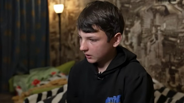Băiat de 12 ani din Ucraina dezactivează dronă rusească care amenința frații săi