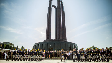 Ziua Eroilor: Ceremonii militare și religioase în București și în țară pe 21 mai