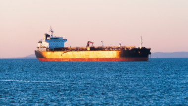 Petrolier oprit de atacatori înarmați lângă Yemen, evită Strâmtoarea Ormuz blocată