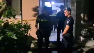 Târgu Jiu: Triplă crimă într-un apartament, trei victime găsite moarte